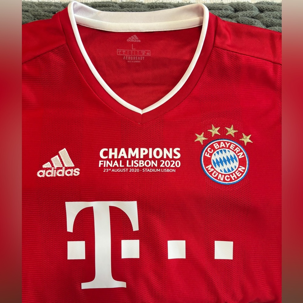 Bayern Munich champions league jersey men’s size L